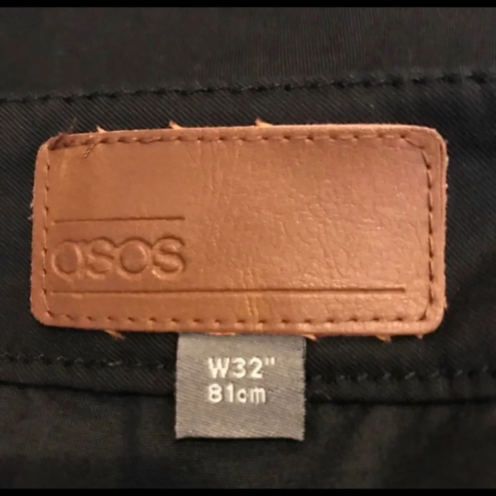 New! ASOS Black Shorts With Raw Hem Sz 32 - Picture 6 of 8